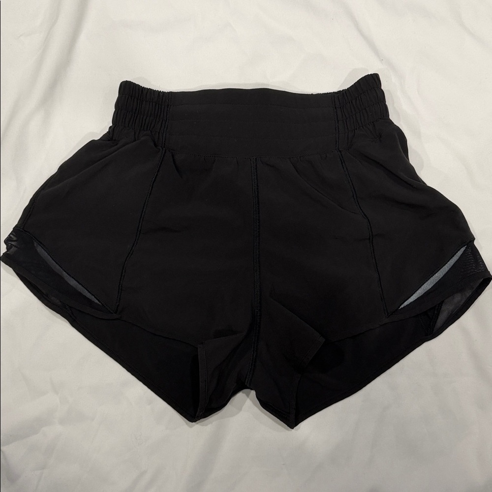 Lululemon Hotty Hot Short *High-Rise 2.5" Size 2